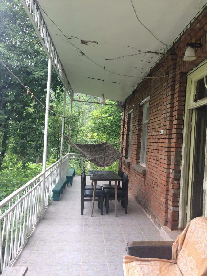 Guesthouse Malkhazi ボルジョミ エクステリア 写真