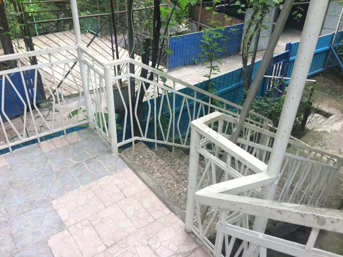 Guesthouse Malkhazi ボルジョミ エクステリア 写真